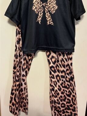Leopard Print Bow Pajama Set - Black and Tan